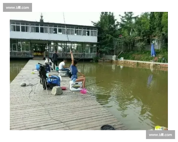 李玲玲精彩钓鱼比赛实况视频展示技巧与耐心的完美结合 李玲玲精彩钓鱼比赛实况视频展示技巧与耐心的完美结合